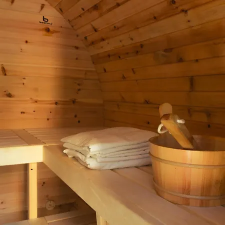 Wellness Home, Forest Getaway Villa Prague
